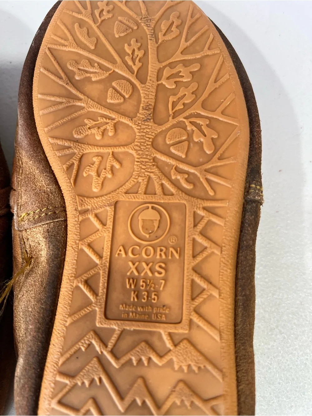 Acorn Women’s Brown Shearling-Lined Slip-On Slippers